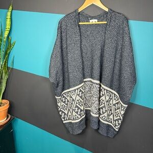 Aritzia Community Charcoal and Ivory Women's Poncho